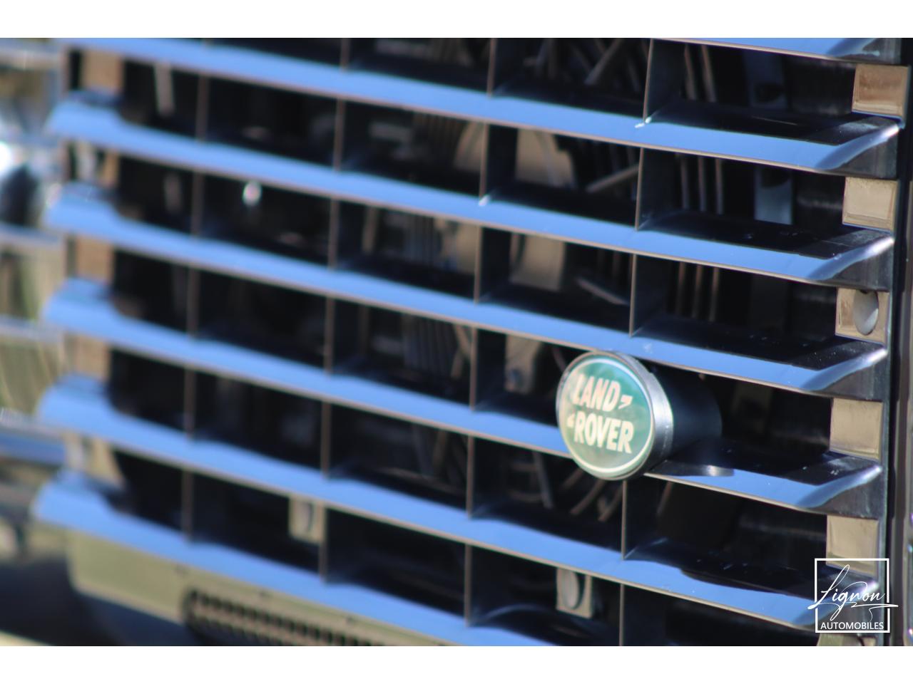 Photo LAND ROVER DEFENDER 110 2.2 Td4 SW 5 places 'S' Noir Santorini