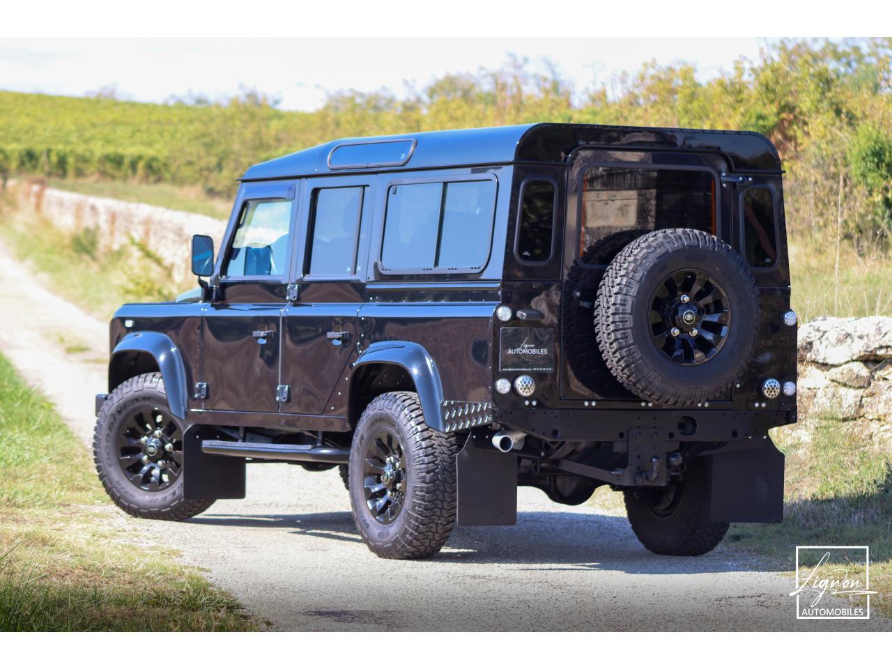 Photo LAND ROVER DEFENDER 110 2.2 Td4 SW 5 places 'S' Noir Santorini