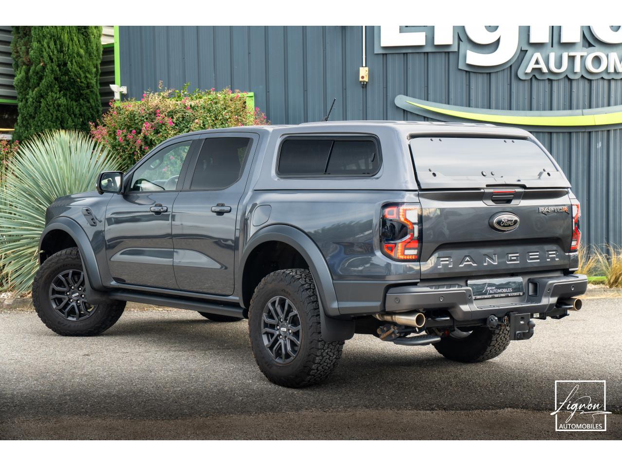 Photo FORD RANGER Raptor 3.0 V6 EcoBoost - 292 - BVA S&S e-AWD Double Cabine avec Hard Top - à partir de 530 euros