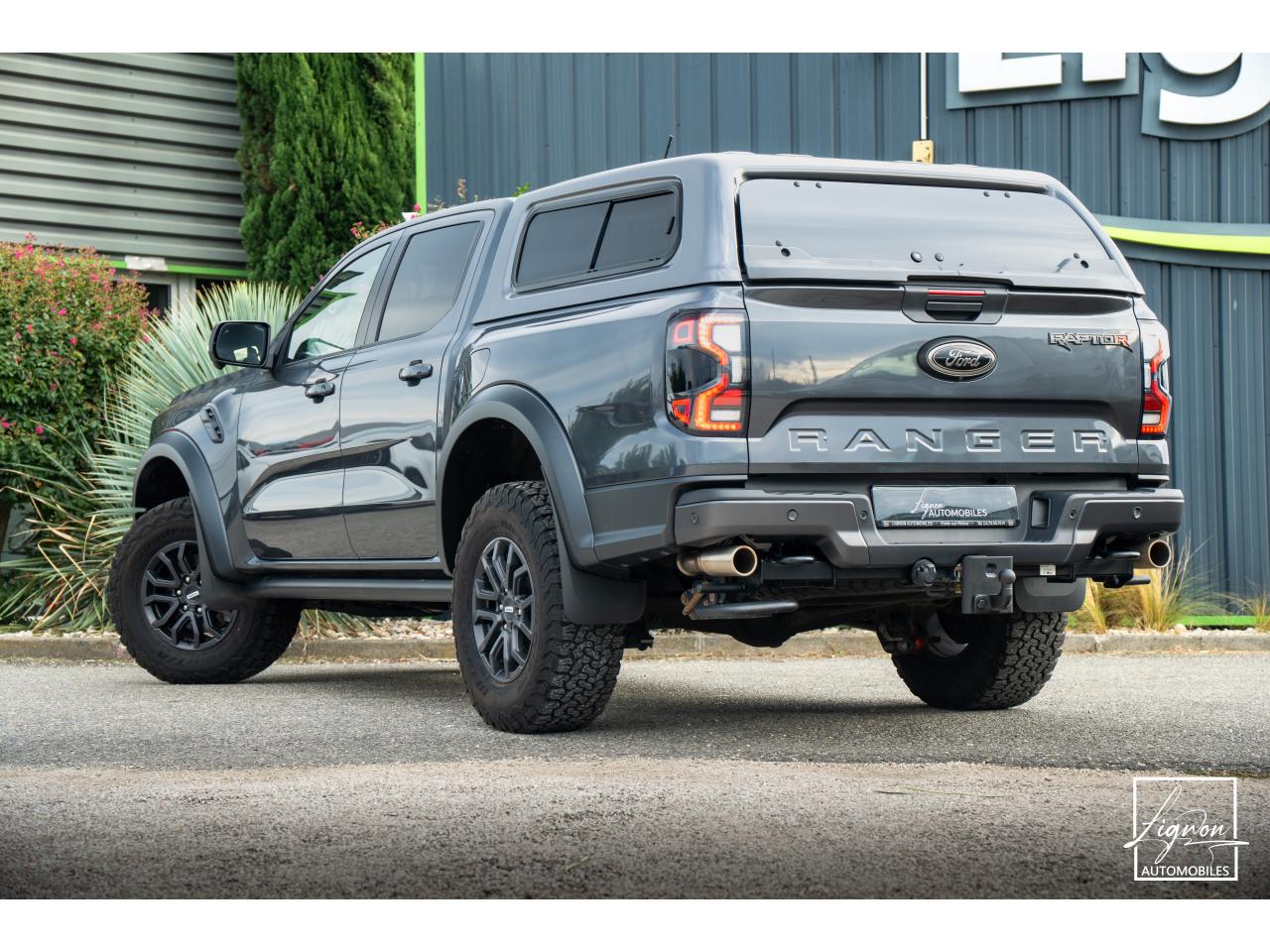 Photo FORD RANGER Raptor 3.0 V6 EcoBoost - 292 - BVA S&S e-AWD Double Cabine avec Hard Top - à partir de 530 euros