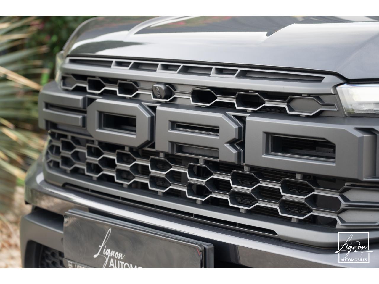 Photo FORD RANGER Raptor 3.0 V6 EcoBoost - 292 - BVA S&S e-AWD Double Cabine avec Hard Top - à partir de 530 euros