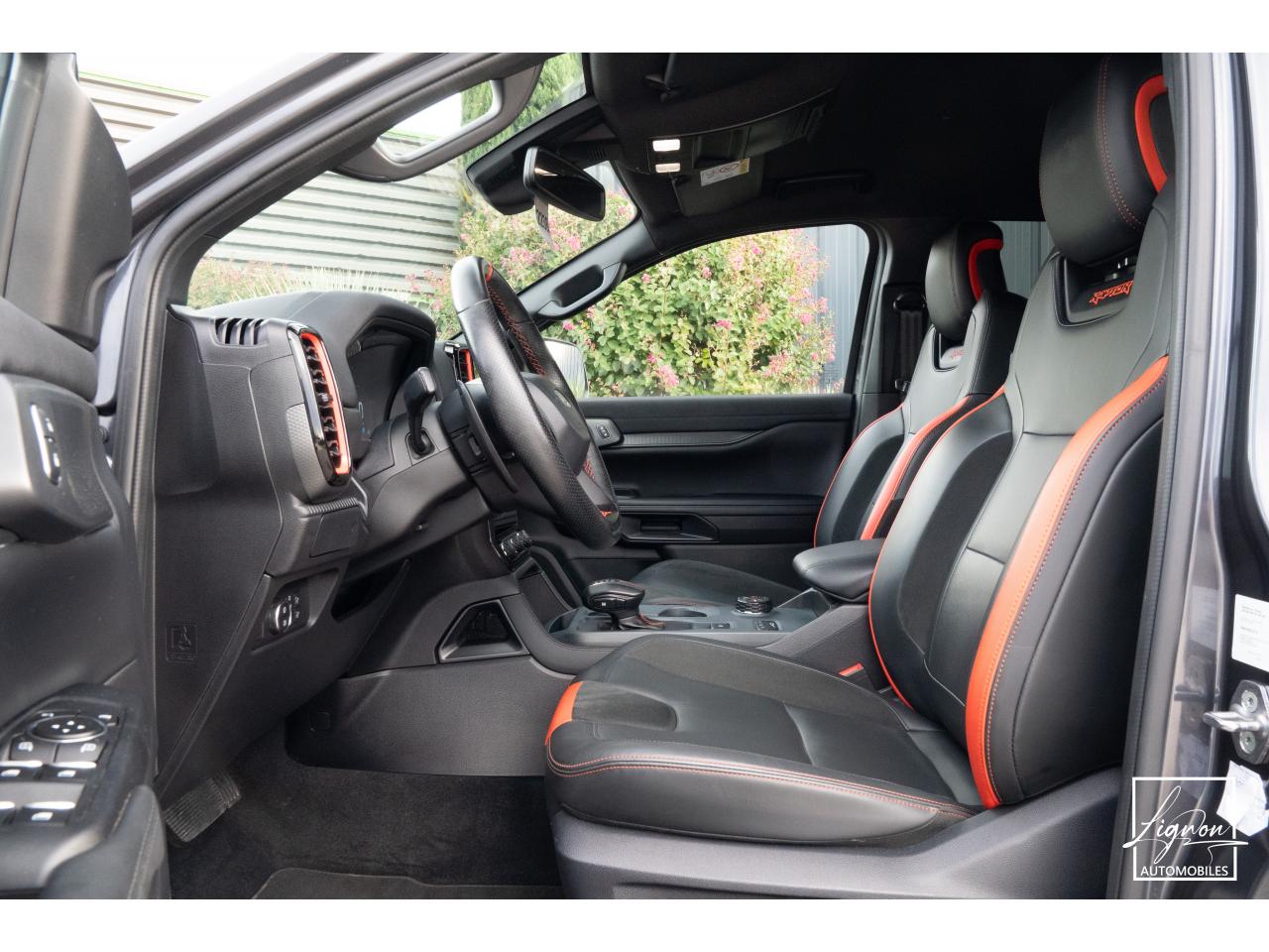 Photo FORD RANGER Raptor 3.0 V6 EcoBoost - 292 - BVA S&S e-AWD Double Cabine avec Hard Top - à partir de 530 euros