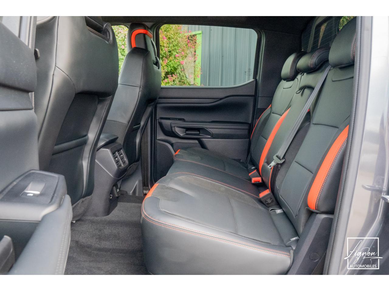 Photo FORD RANGER Raptor 3.0 V6 EcoBoost - 292 - BVA S&S e-AWD Double Cabine avec Hard Top - à partir de 530 euros