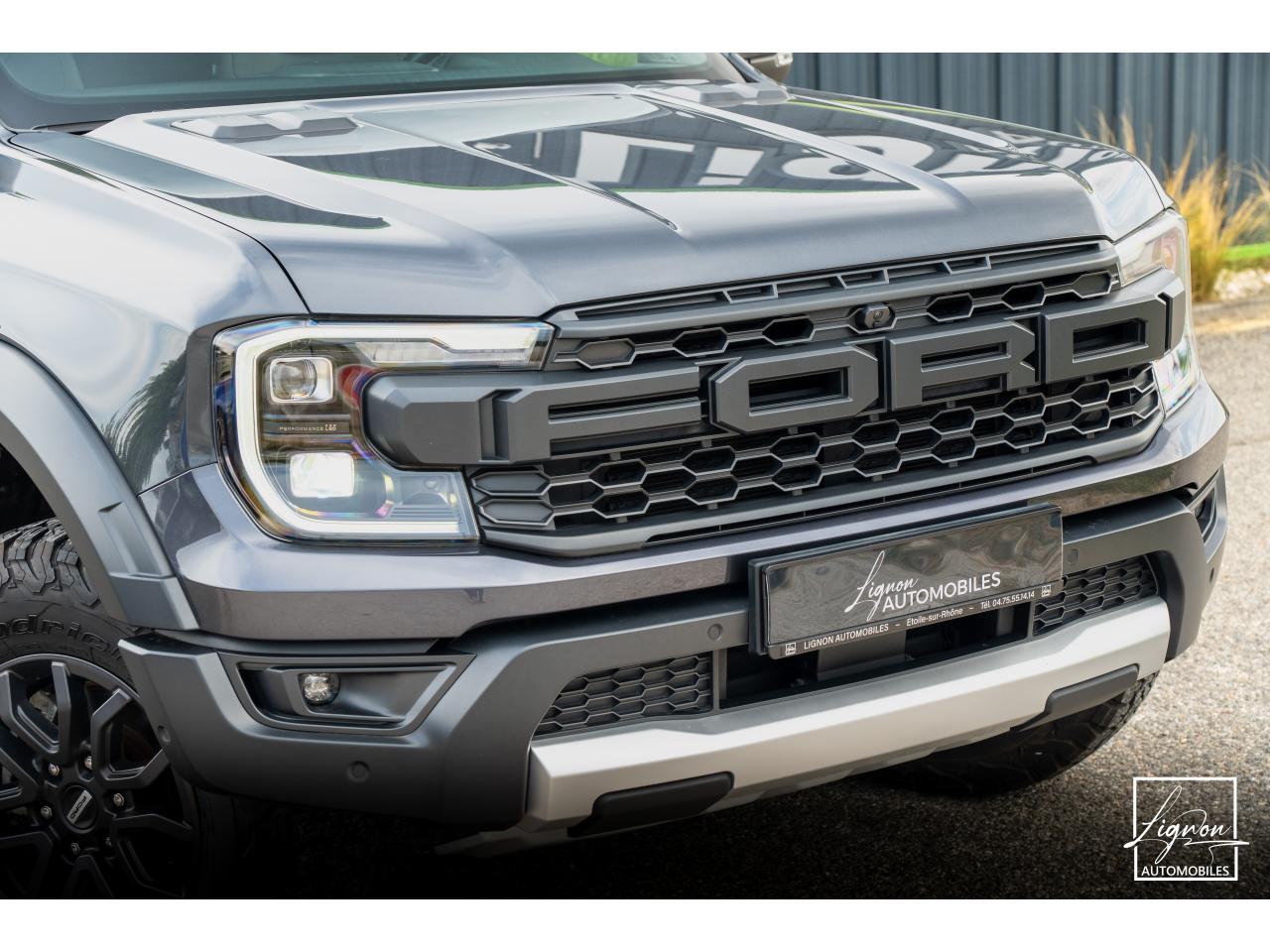 Photo FORD RANGER Raptor 3.0 V6 EcoBoost - 292 - BVA S&S e-AWD Double Cabine avec Hard Top - à partir de 530 euros