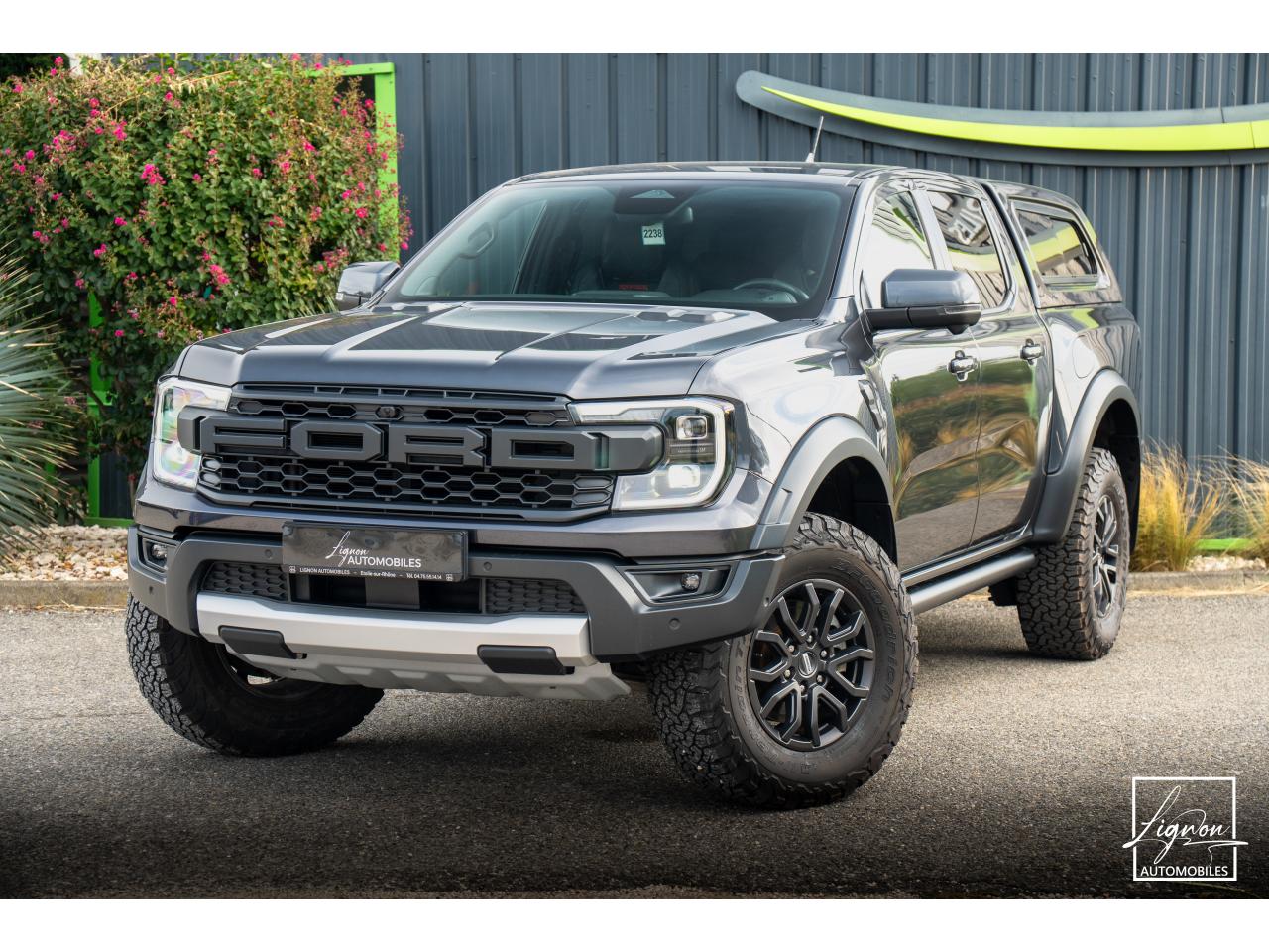 Photo FORD RANGER Raptor 3.0 V6 EcoBoost - 292 - BVA S&S e-AWD Double Cabine avec Hard Top - à partir de 530 euros