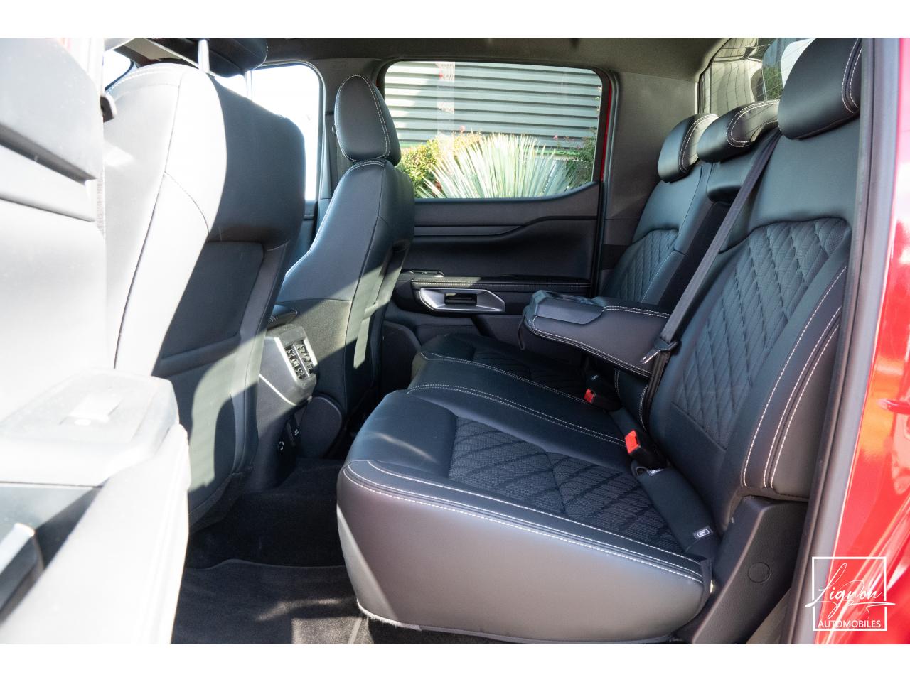 Photo FORD RANGER Platinum 3.0 V6 - 240 - BVA10  Double Cabine