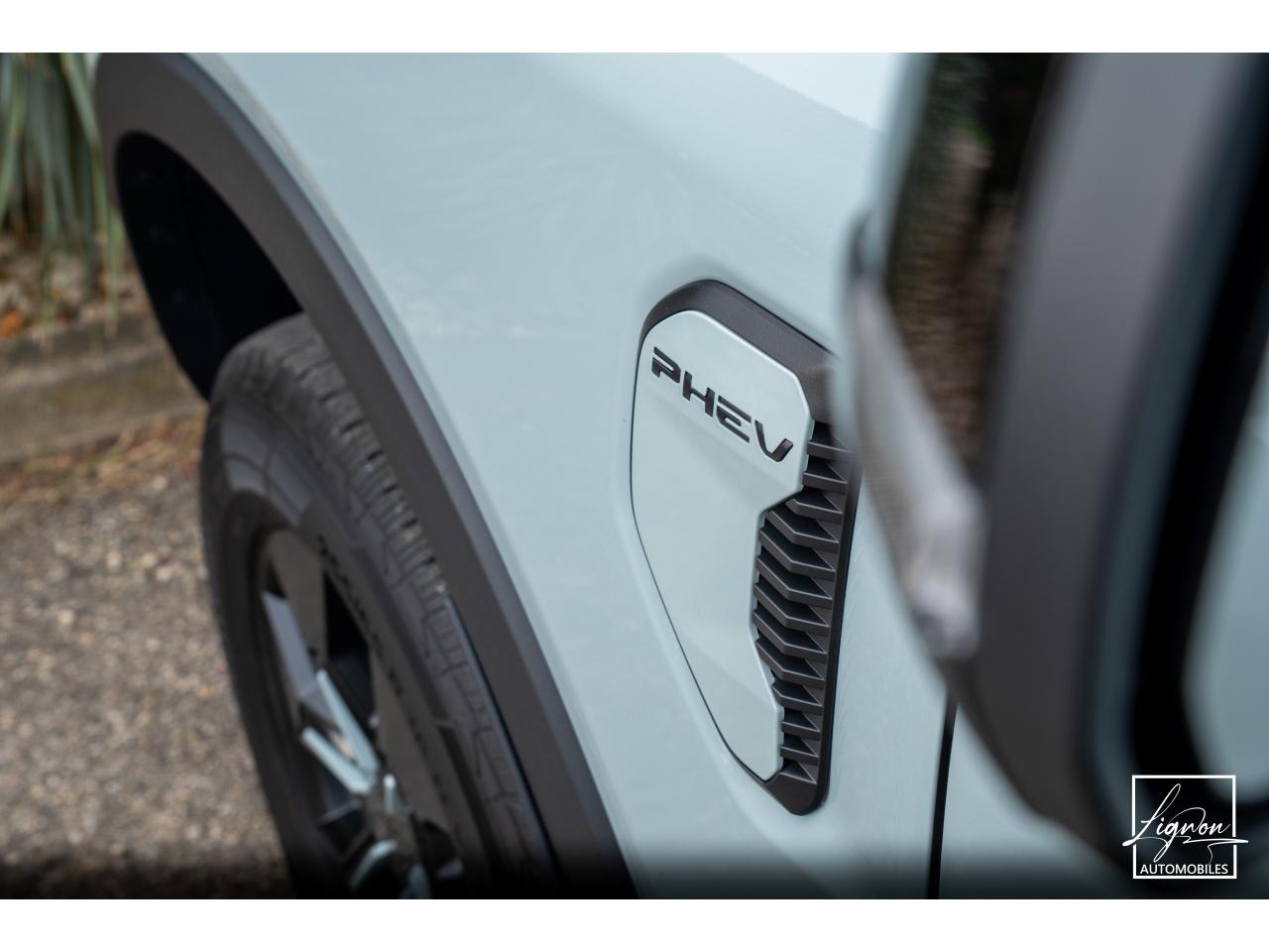 Photo FORD RANGER Stormtrak 2.3 EcoBoost GTDi PHEV - 281 - BVA e-AWD  2025 Double Cabine - TVA Apparente