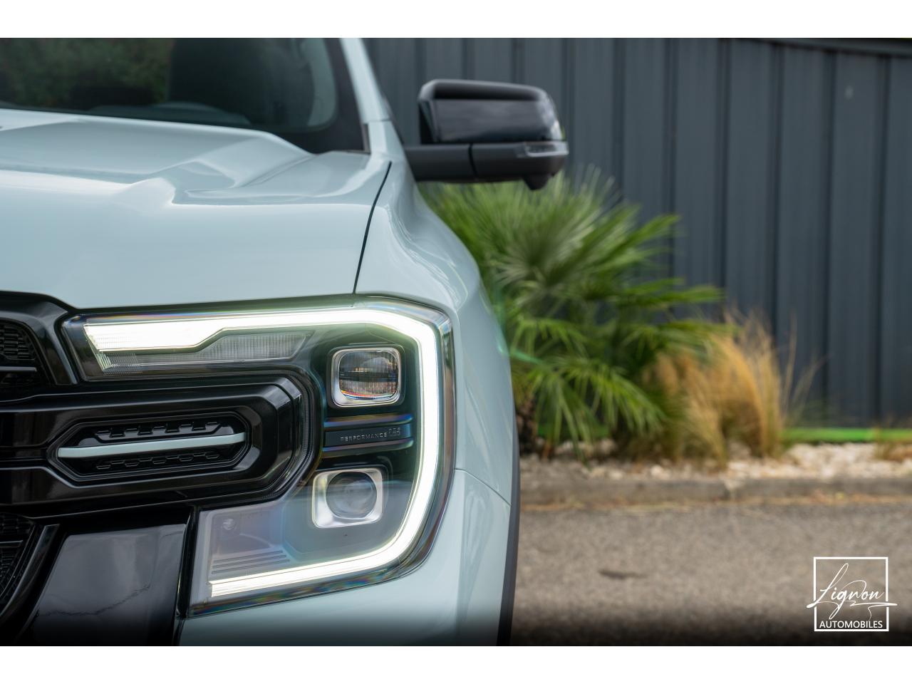 Photo FORD RANGER Stormtrak 2.3 EcoBoost GTDi PHEV - 281 - BVA e-AWD  2025 Double Cabine - TVA Apparente