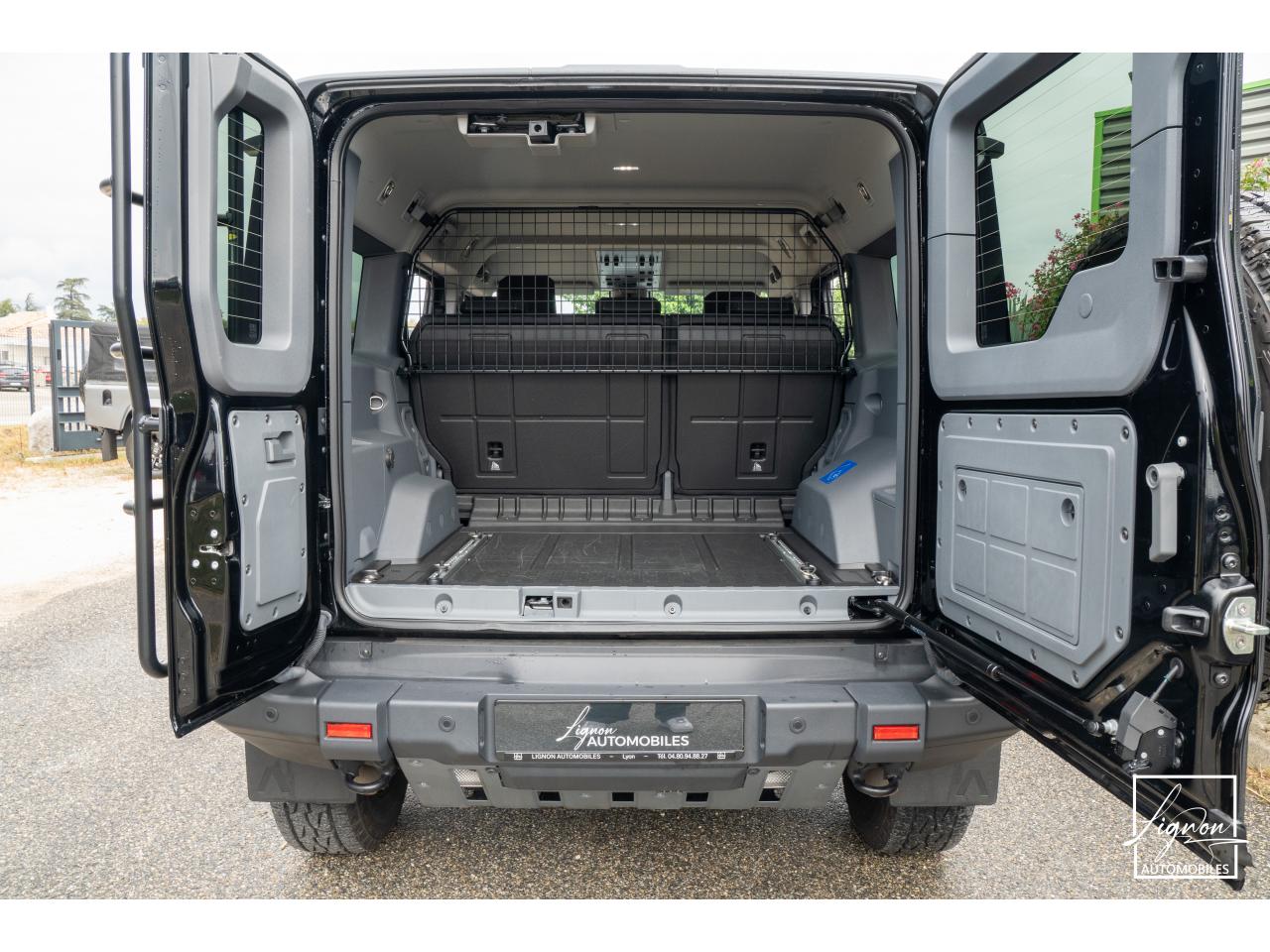 Photo INEOS GRENADIER 3.0i Turbo - 286 - Utility avec Fenetres - 5 places - TVA Apparente - à partir de 598 euros