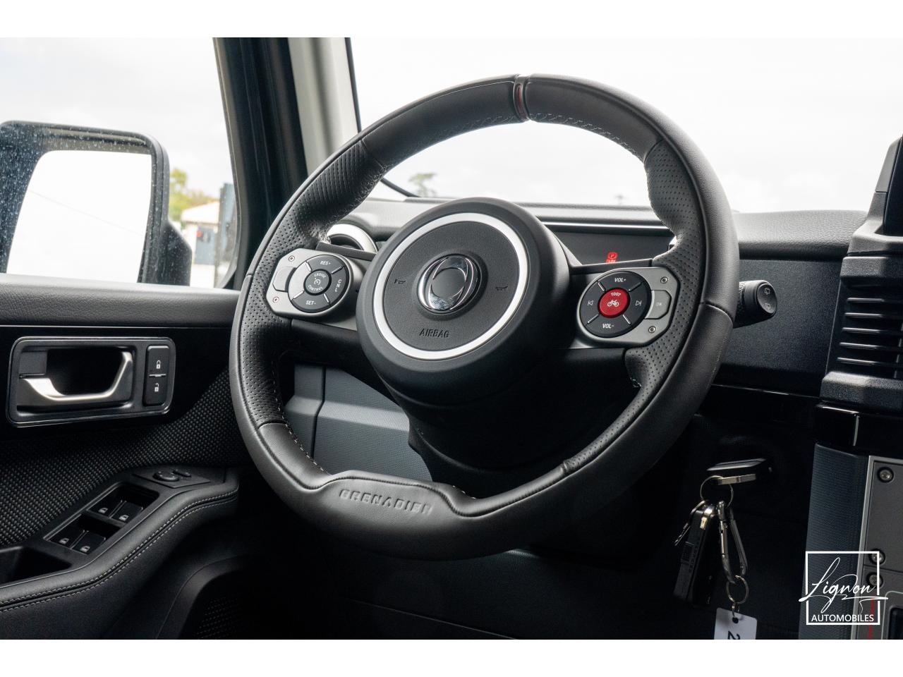 Photo INEOS GRENADIER 3.0i Turbo - 286 - Utility avec Fenetres - 5 places - TVA Apparente - à partir de 598 euros