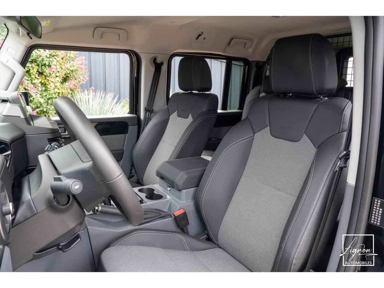 Photo INEOS GRENADIER 3.0i Turbo - 286 - Utility avec Fenetres - 5 places - TVA Apparente - à partir de 598 euros