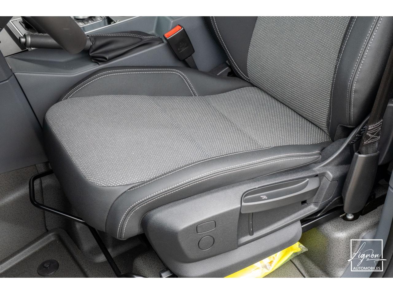 Photo INEOS GRENADIER 3.0i Turbo - 286 - Utility avec Fenetres - 5 places - TVA Apparente - à partir de 598 euros