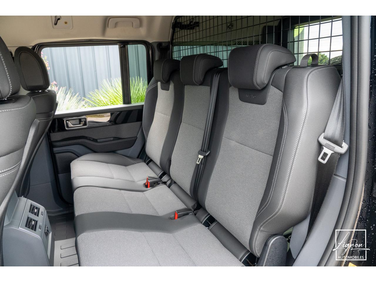 Photo INEOS GRENADIER 3.0i Turbo - 286 - Utility avec Fenetres - 5 places - TVA Apparente - à partir de 598 euros