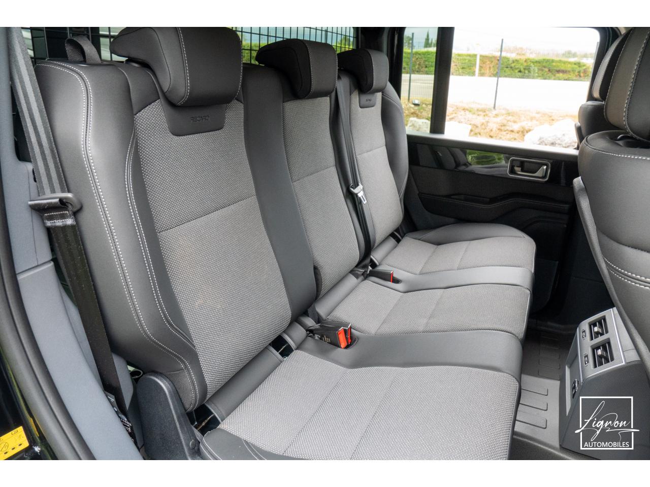 Photo INEOS GRENADIER 3.0i Turbo - 286 - Utility avec Fenetres - 5 places - TVA Apparente - à partir de 598 euros