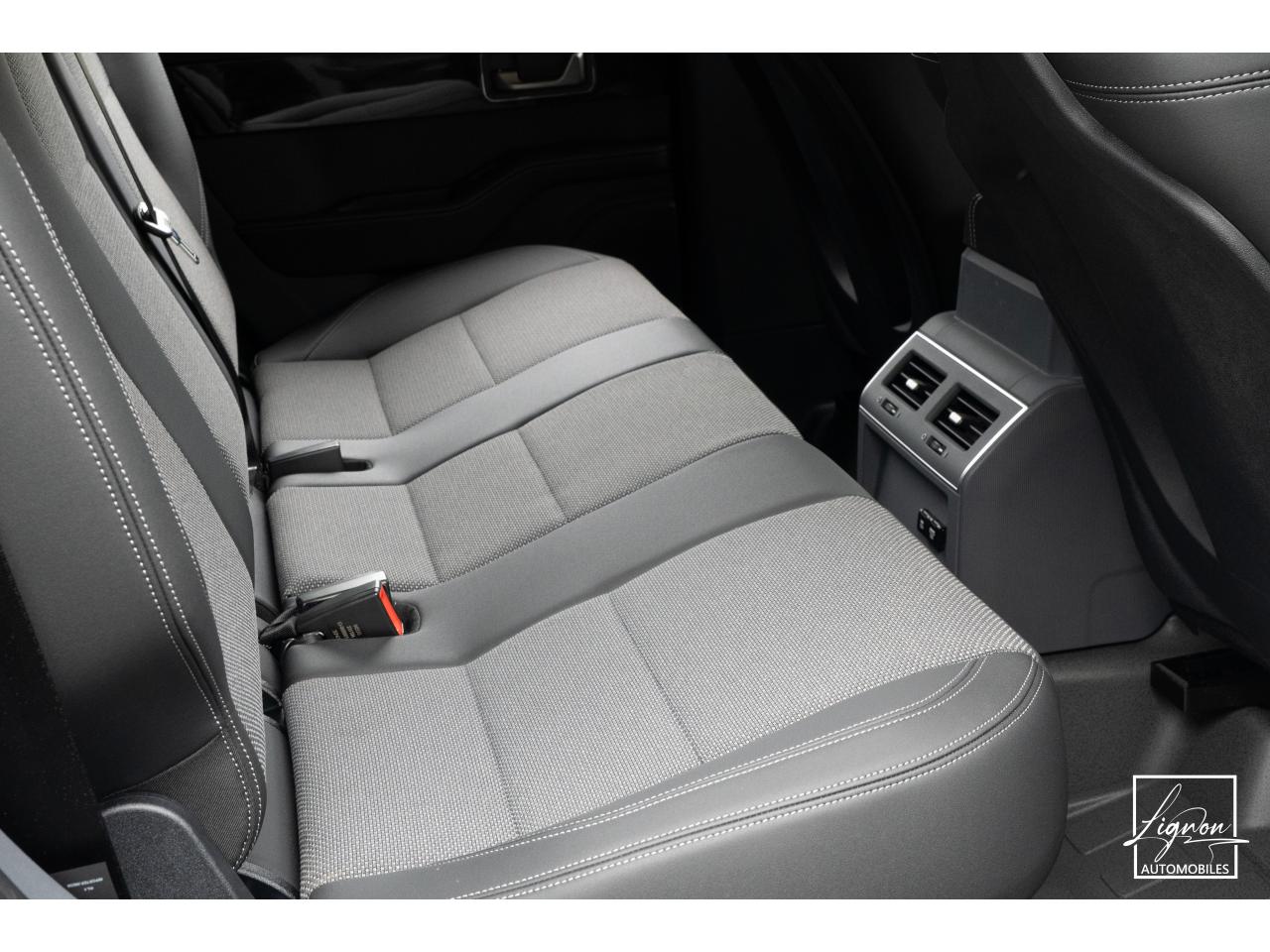 Photo INEOS GRENADIER 3.0i Turbo - 286 - Utility avec Fenetres - 5 places - TVA Apparente - à partir de 598 euros
