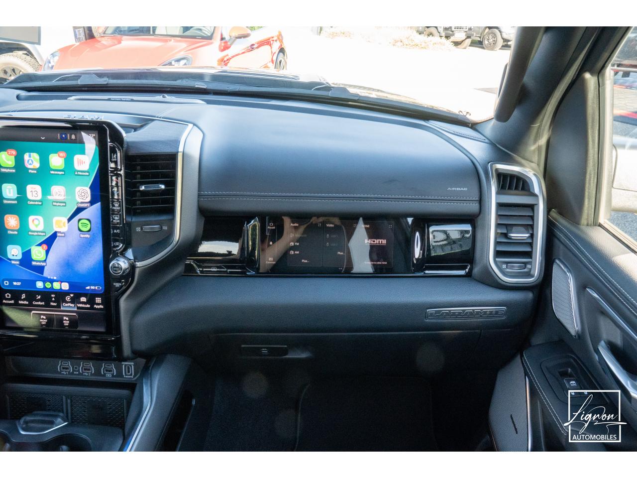 Photo DODGE RAM 1500 Laramie Night Edition Crewcab 5.7 V8 400 CH eTORQUE