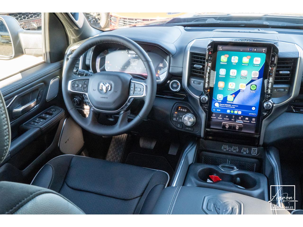 Photo DODGE RAM 1500 Laramie Night Edition Crewcab 5.7 V8 400 CH eTORQUE