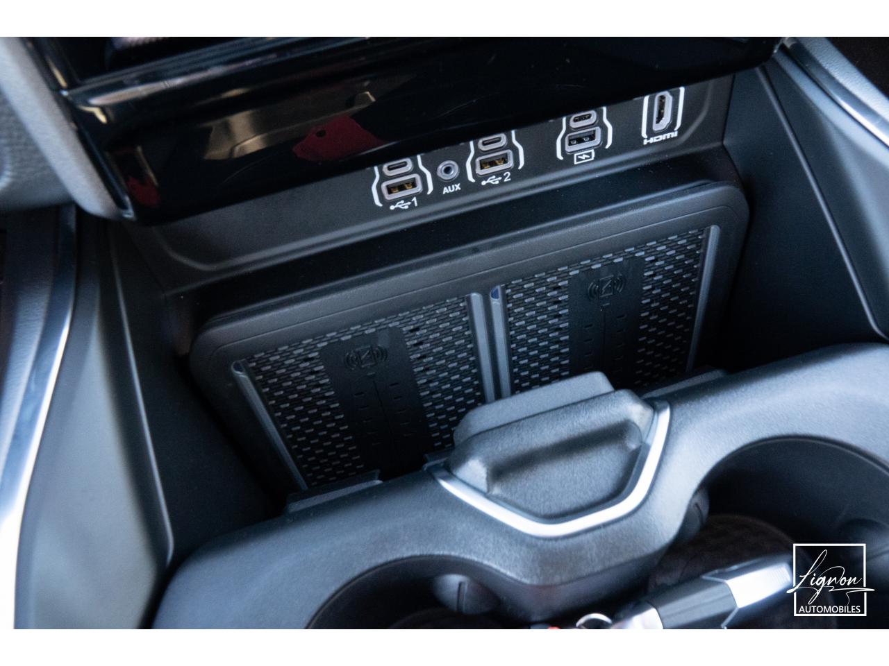 Photo DODGE RAM 1500 Laramie Night Edition Crewcab 5.7 V8 400 CH eTORQUE