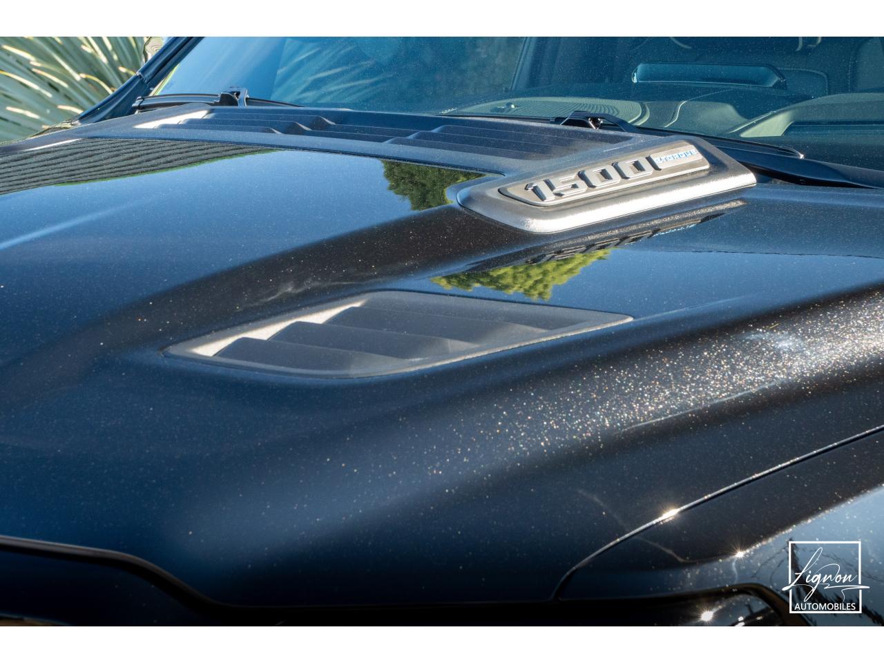Photo DODGE RAM 1500 CREW LIMITED NIGHT EDITION RAMBOX HAYON MULTI 5.7 V8 400 CH eTORQUE