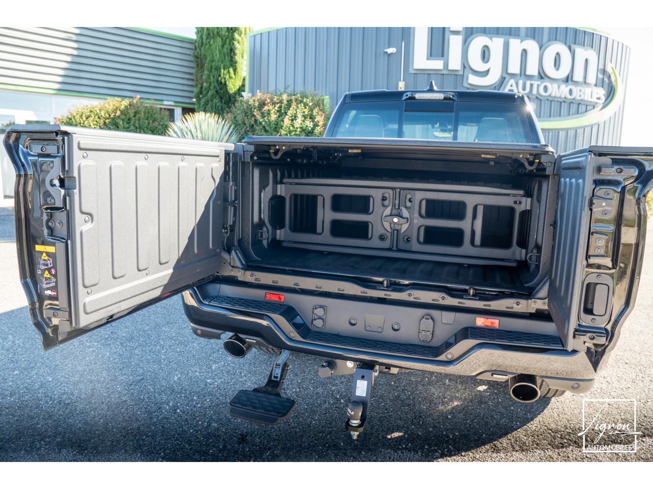 Photo DODGE RAM 1500 CREW LIMITED NIGHT EDITION RAMBOX HAYON MULTI 5.7 V8 400 CH eTORQUE