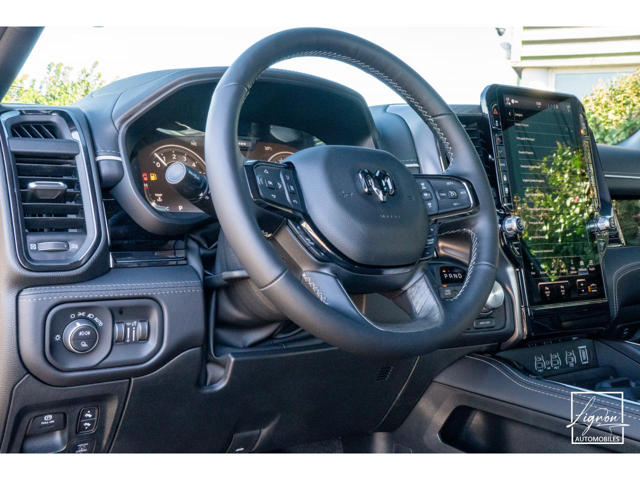 Photo DODGE RAM 1500 CREW LIMITED NIGHT EDITION RAMBOX HAYON MULTI 5.7 V8 400 CH eTORQUE
