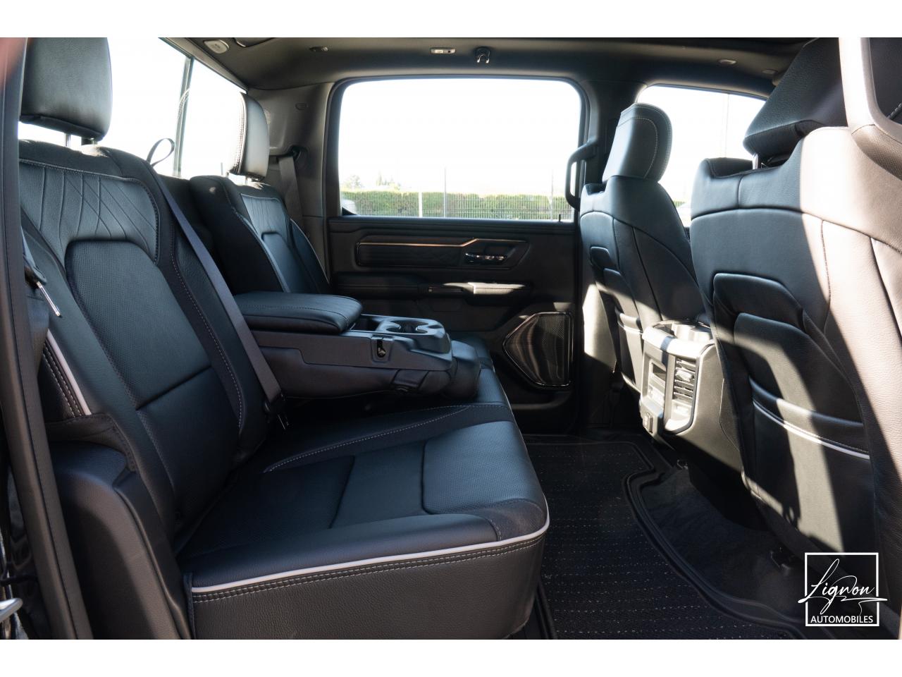 Photo DODGE RAM 1500 CREW LIMITED NIGHT EDITION RAMBOX HAYON MULTI 5.7 V8 400 CH eTORQUE