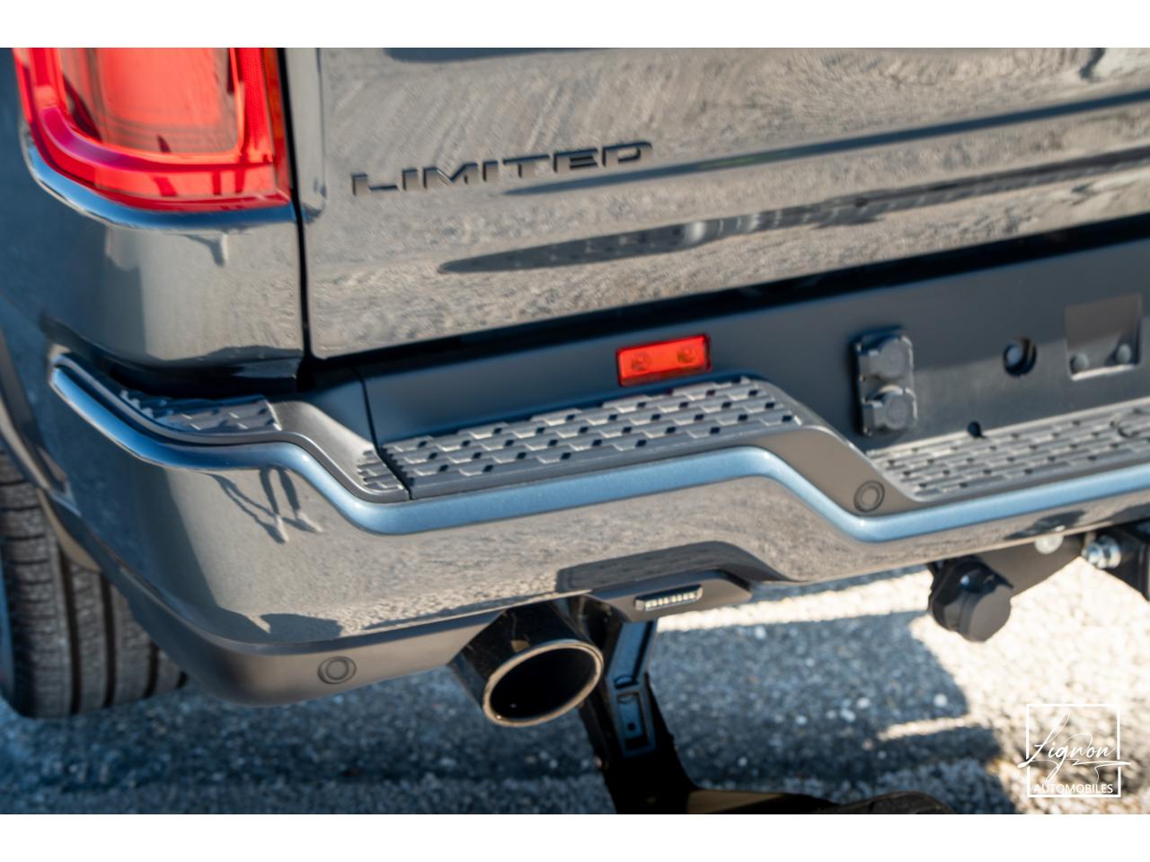 Photo DODGE RAM 1500 CREW LIMITED NIGHT EDITION RAMBOX HAYON MULTI 5.7 V8 400 CH eTORQUE