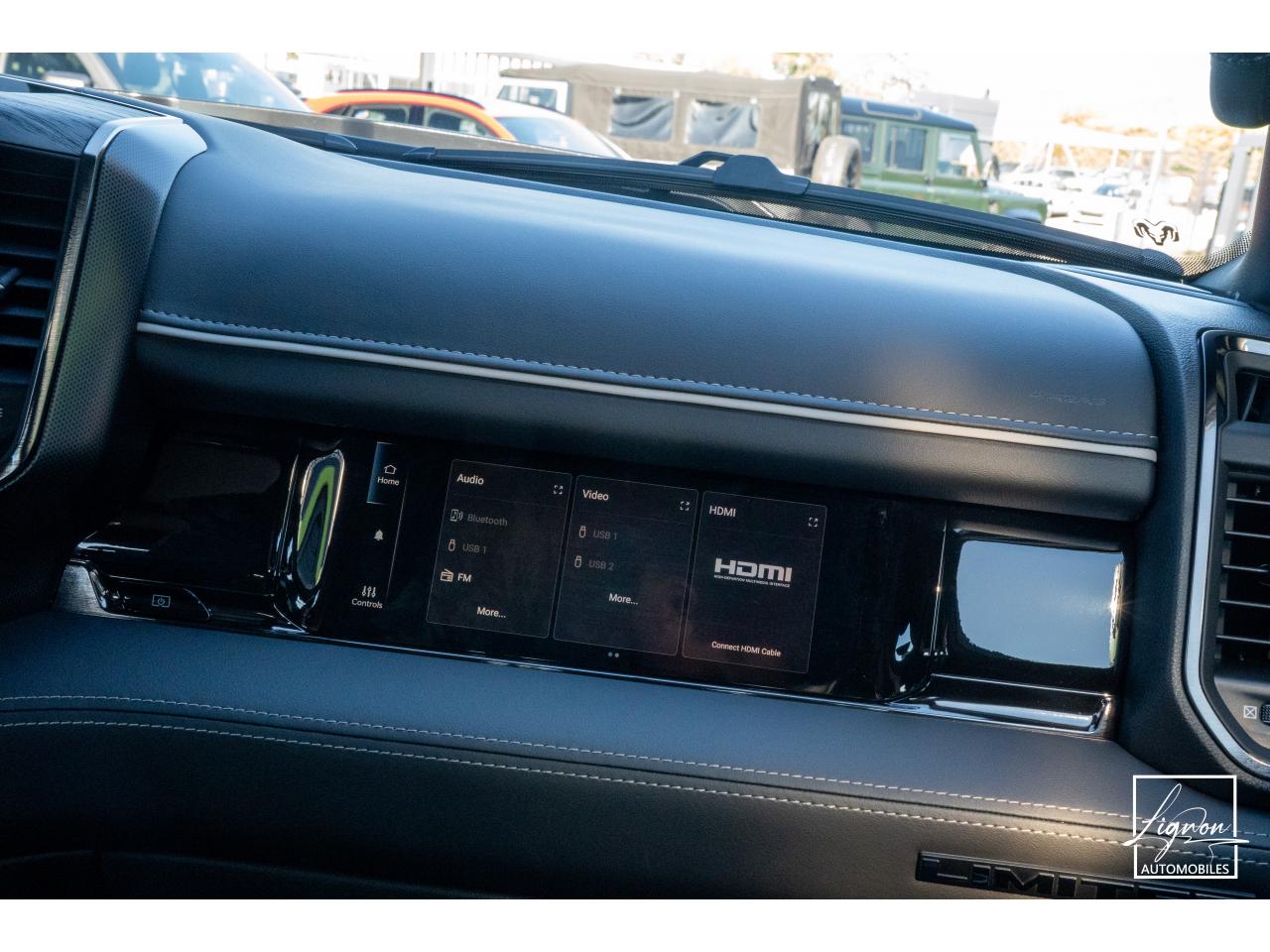 Photo DODGE RAM 1500 CREW LIMITED NIGHT EDITION RAMBOX HAYON MULTI 5.7 V8 400 CH eTORQUE