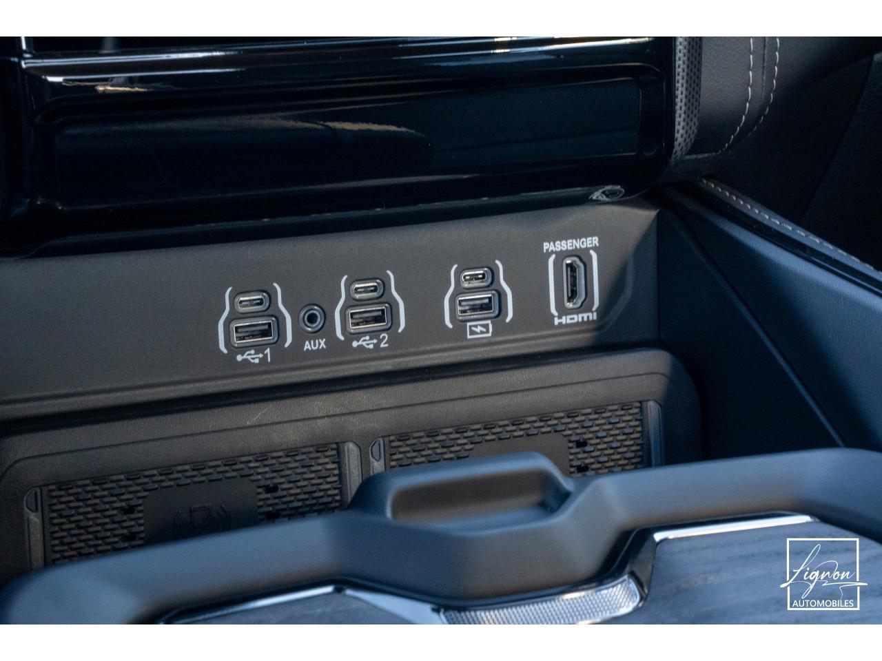 Photo DODGE RAM 1500 CREW LIMITED NIGHT EDITION RAMBOX HAYON MULTI 5.7 V8 400 CH eTORQUE