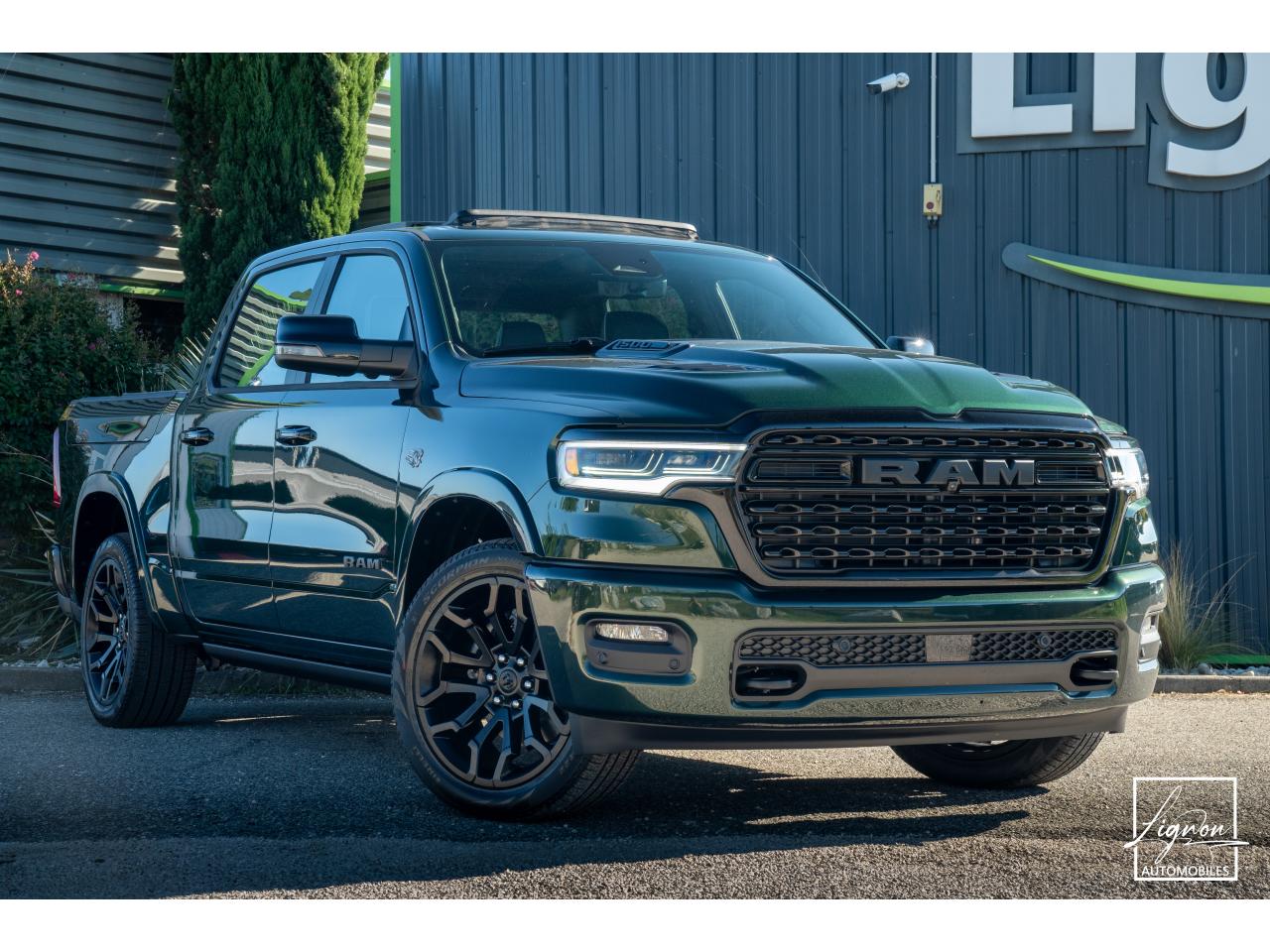 Photo DODGE RAM 1500 CREW LIMITED NIGHT EDITION RAMBOX HAYON MULTI 5.7 V8 400 CH eTORQUE