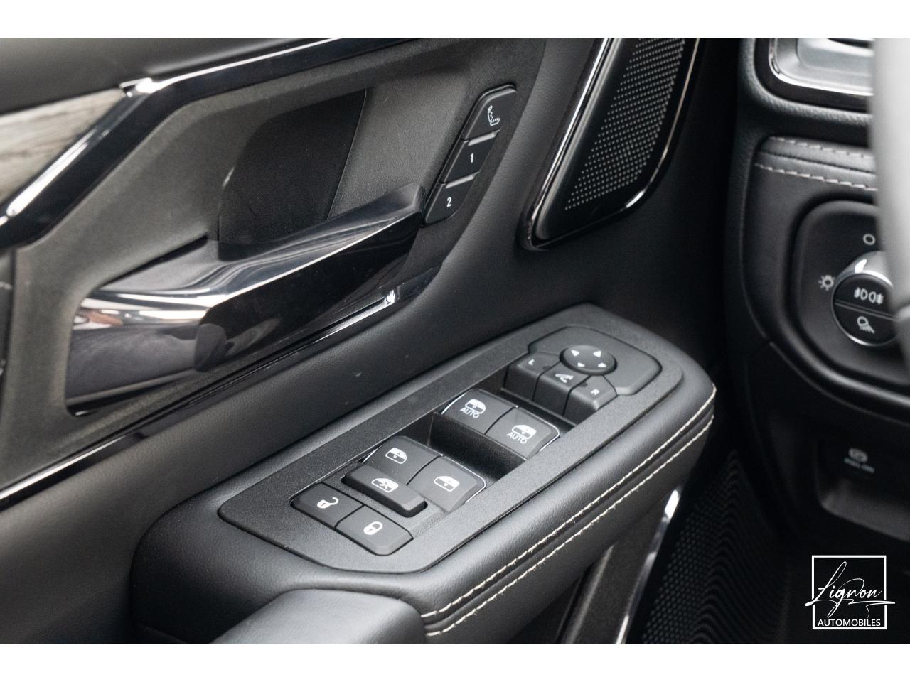 Photo DODGE RAM 1500 CREW LIMITED NIGHT EDITION RAMBOX HAYON MULTI 5.7 V8 400 CH eTORQUE