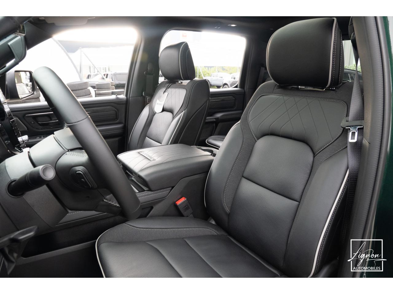 Photo DODGE RAM 1500 CREW LIMITED NIGHT EDITION RAMBOX HAYON MULTI 5.7 V8 400 CH eTORQUE