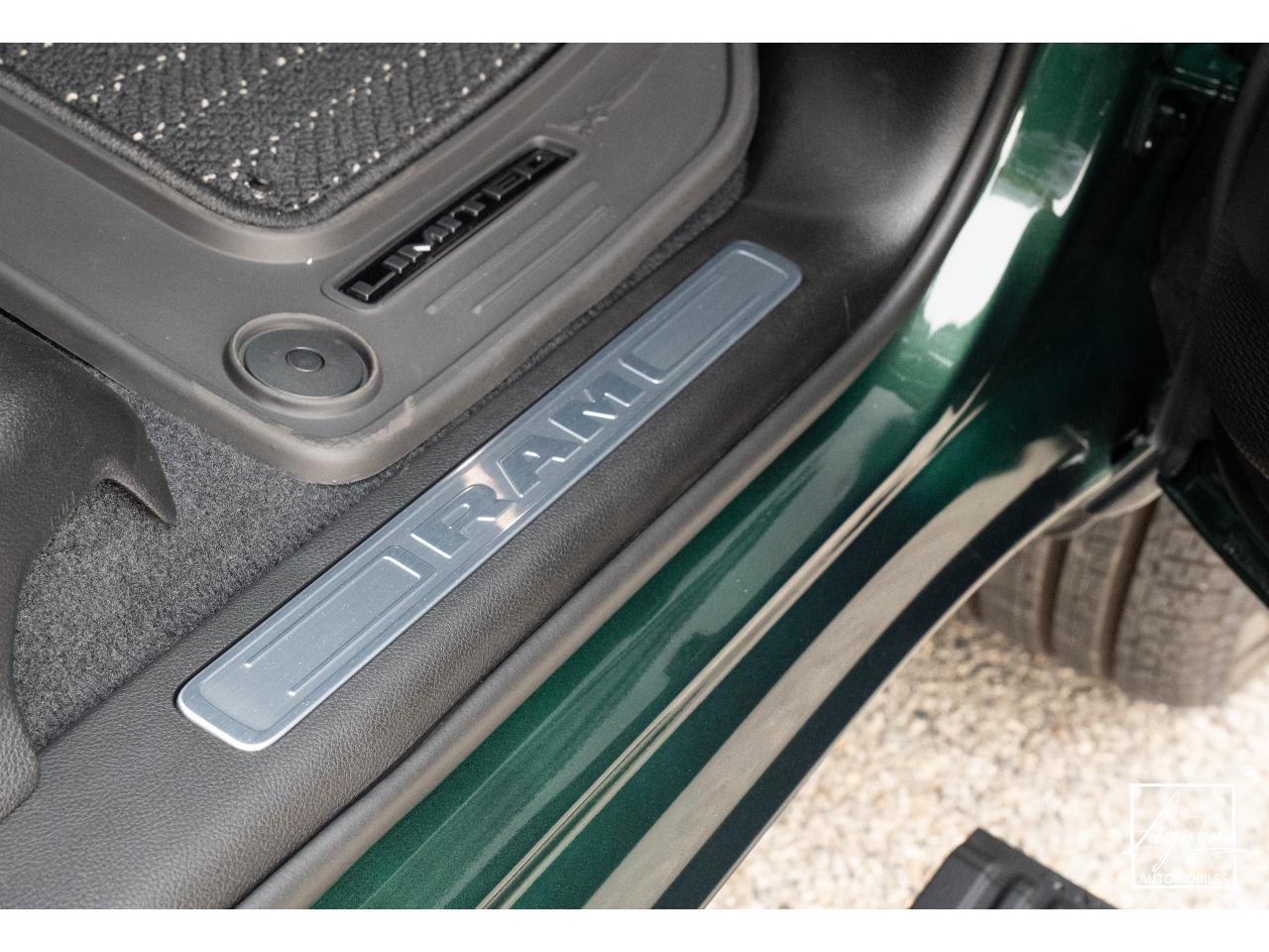 Photo DODGE RAM 1500 CREW LIMITED NIGHT EDITION RAMBOX HAYON MULTI 5.7 V8 400 CH eTORQUE