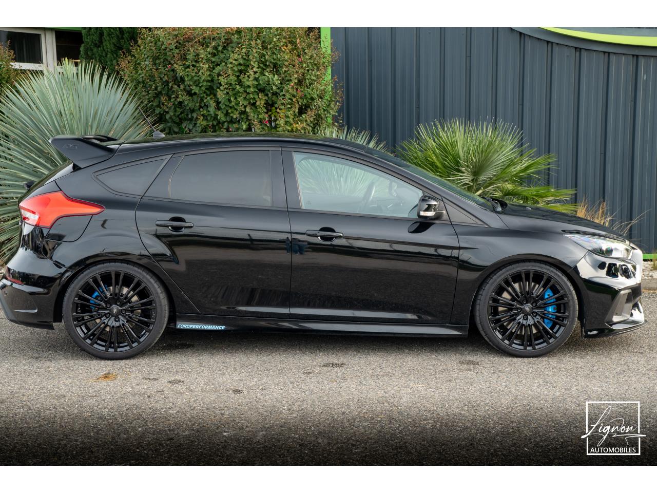 Photo FORD FOCUS RS 2.3 EcoBoost - 350 CH  FULL BLACK