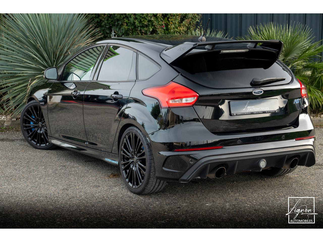 Photo FORD FOCUS RS 2.3 EcoBoost - 350 CH  FULL BLACK