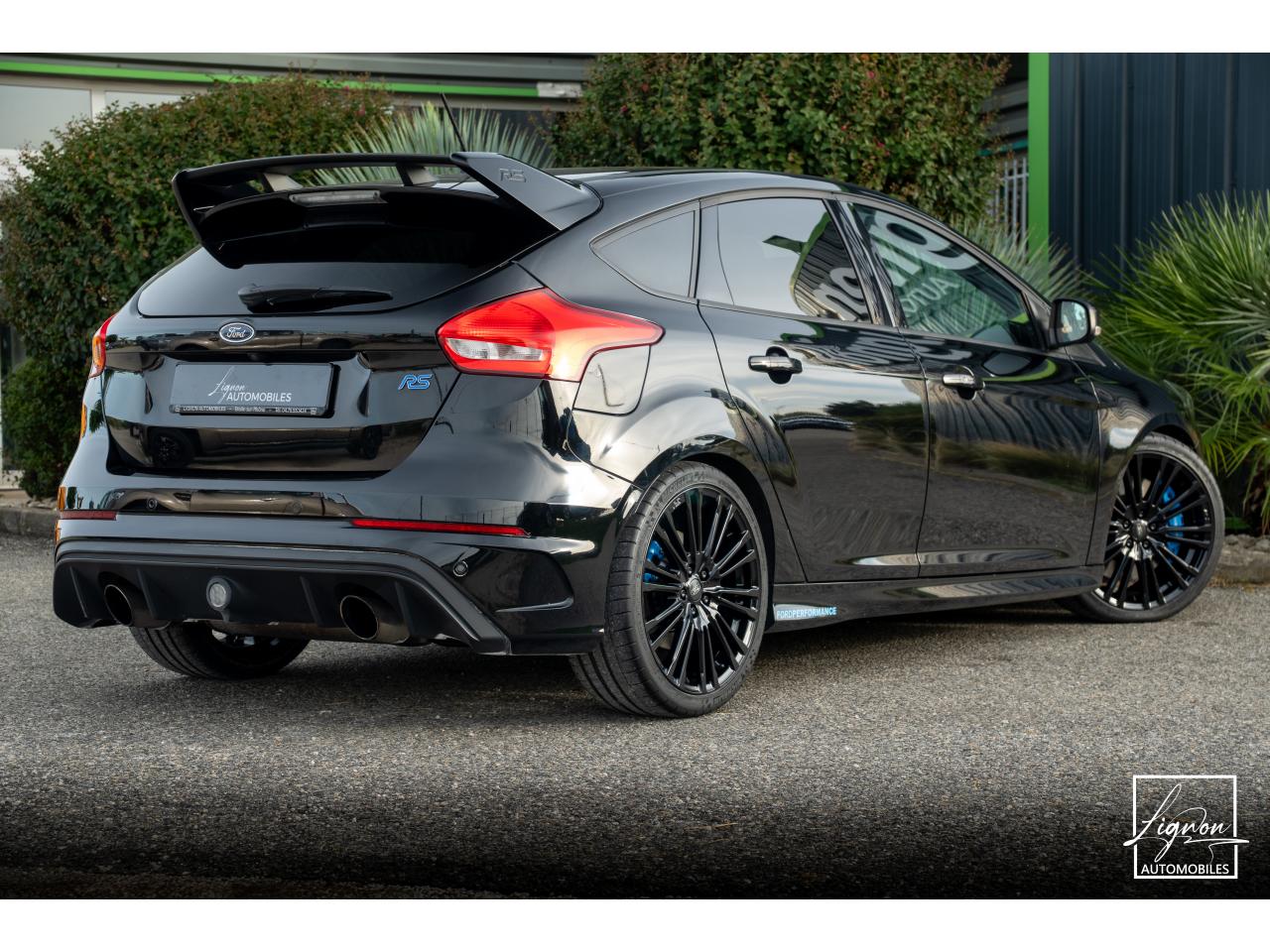 Photo FORD FOCUS RS 2.3 EcoBoost - 350 CH  FULL BLACK