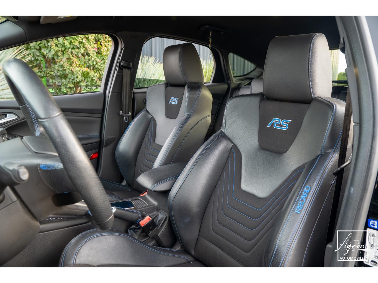 Photo FORD FOCUS RS 2.3 EcoBoost - 350 CH  FULL BLACK