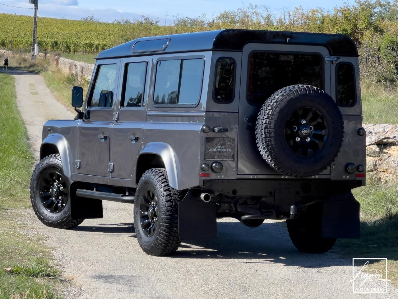 Photo LAND ROVER DEFENDER 110 TD4 2.2 Station Wagon 7 places