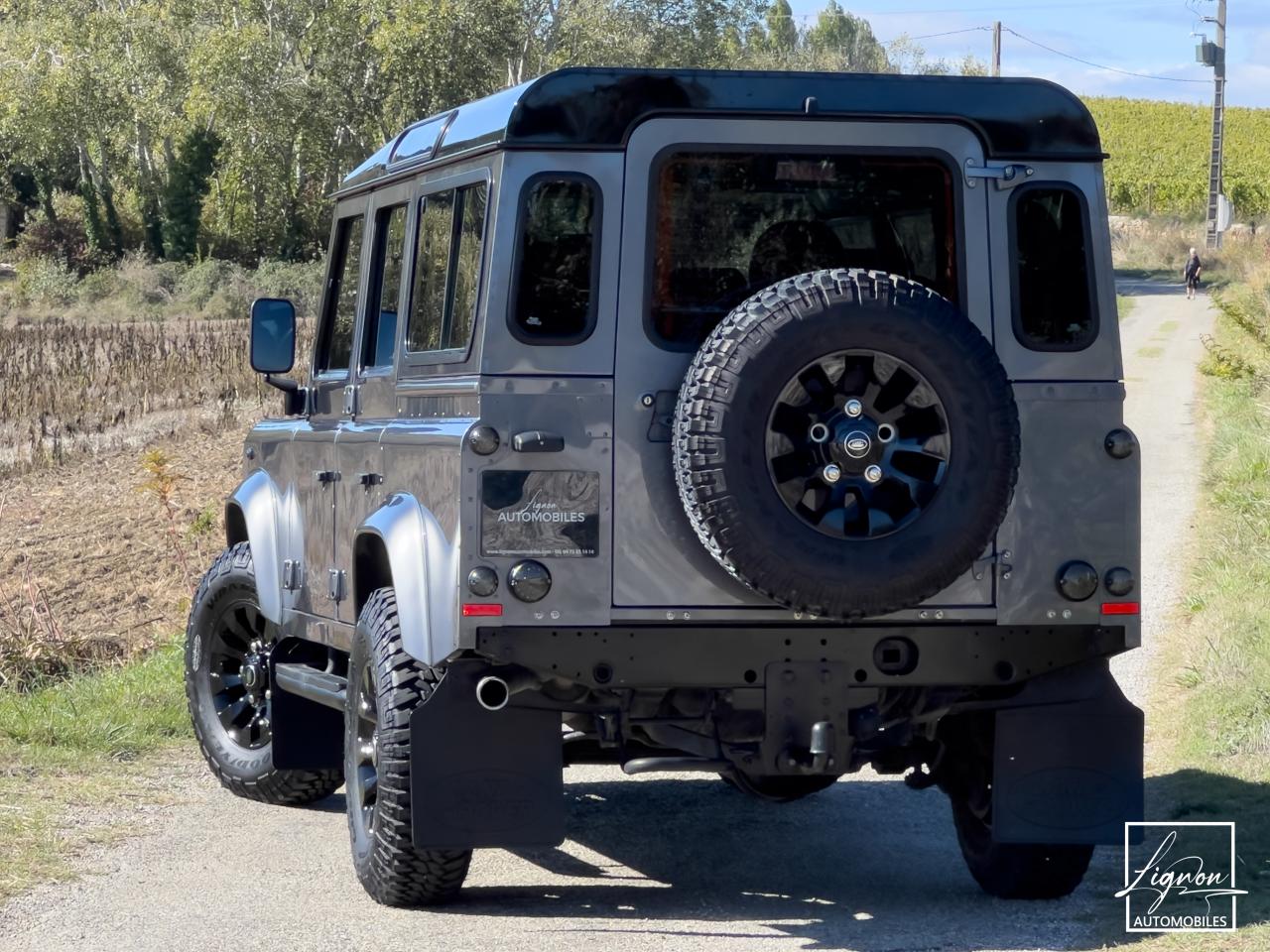 Photo LAND ROVER DEFENDER 110 TD4 2.2 Station Wagon 7 places