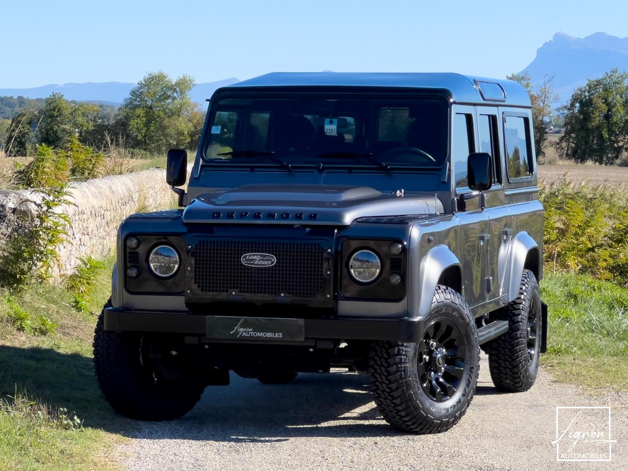 Photo LAND ROVER DEFENDER 110 TD4 2.2 Station Wagon 7 places