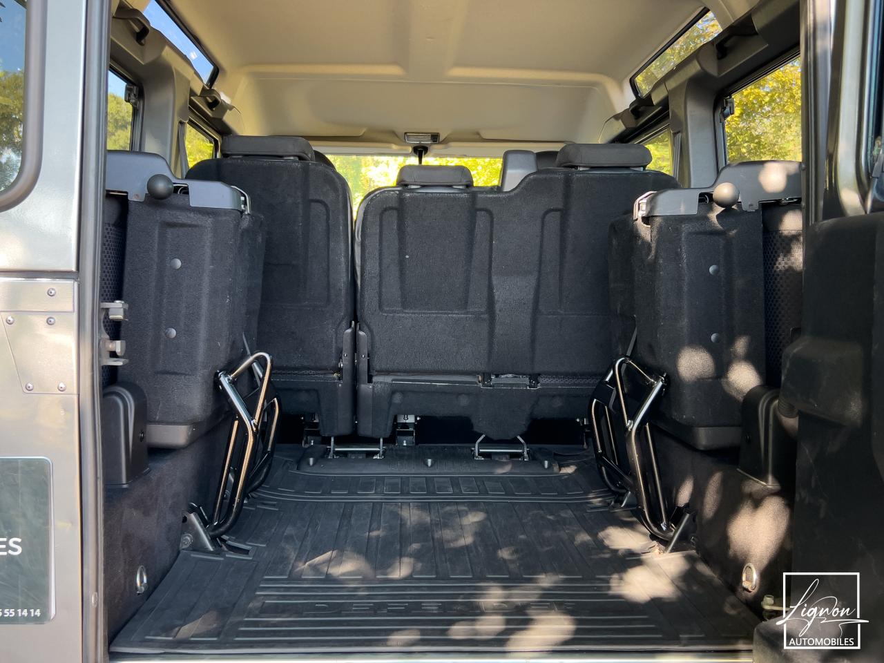 Photo LAND ROVER DEFENDER 110 TD4 2.2 Station Wagon 7 places