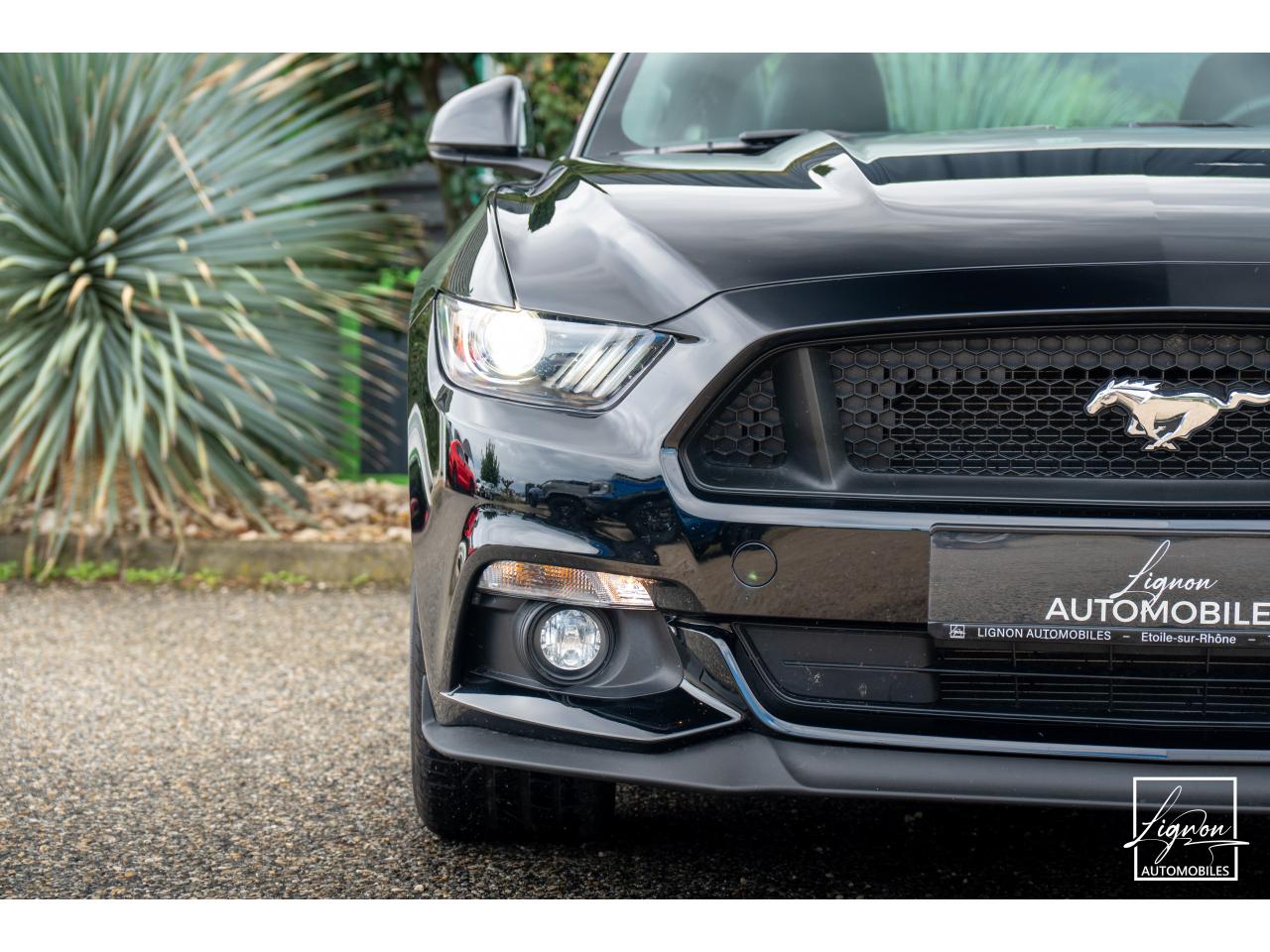Photo FORD MUSTANG Fastback 5.0 V8 421 ch BVA - 1ER MAIN - 8 000KM !!