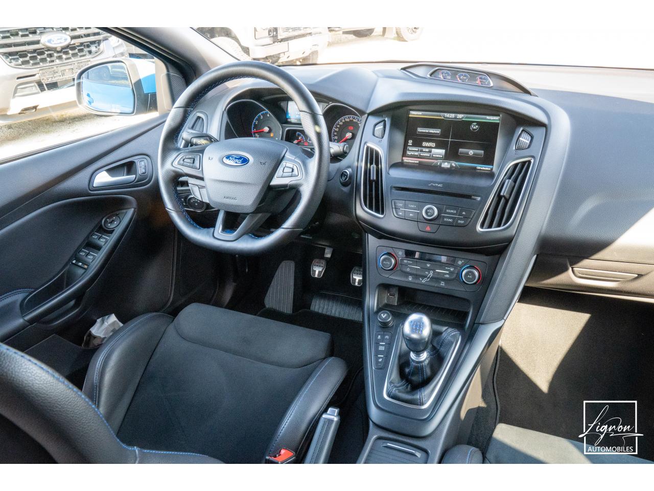 Photo FORD FOCUS RS 2.3 EcoBoost - 350 - 1ER MAIN - 32 000KM  - BAQUET RECARO