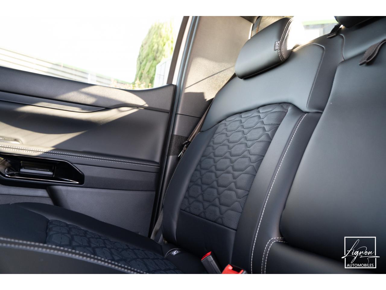 Photo FORD RANGER Platinum 3.0 V6 - 240 - BVA10  Double Cabine - TVA Apparente