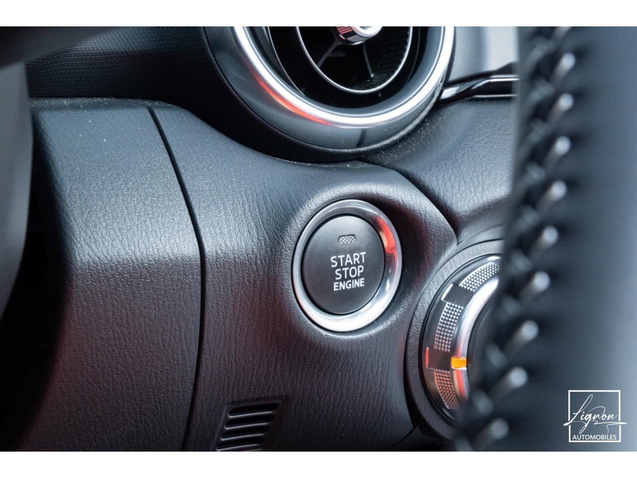 Photo MAZDA MX-5 2.0 184 CH  Skyactiv-G - 2024  6 400km  1er main Origine France