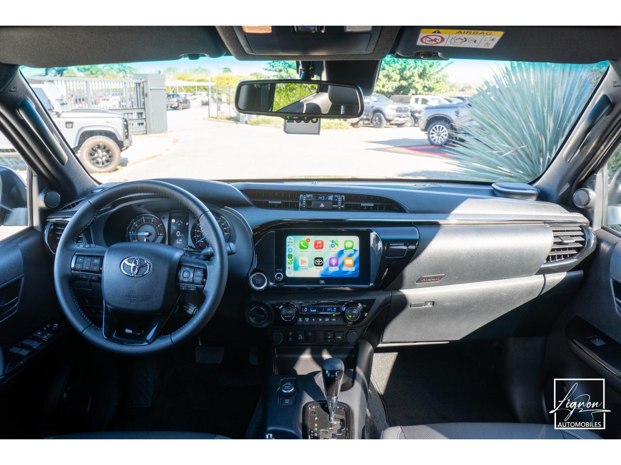Photo TOYOTA HILUX 2.8L 204 ch D-4D 4x4 Invincible Double Cabine 4 places - TVA Apparente