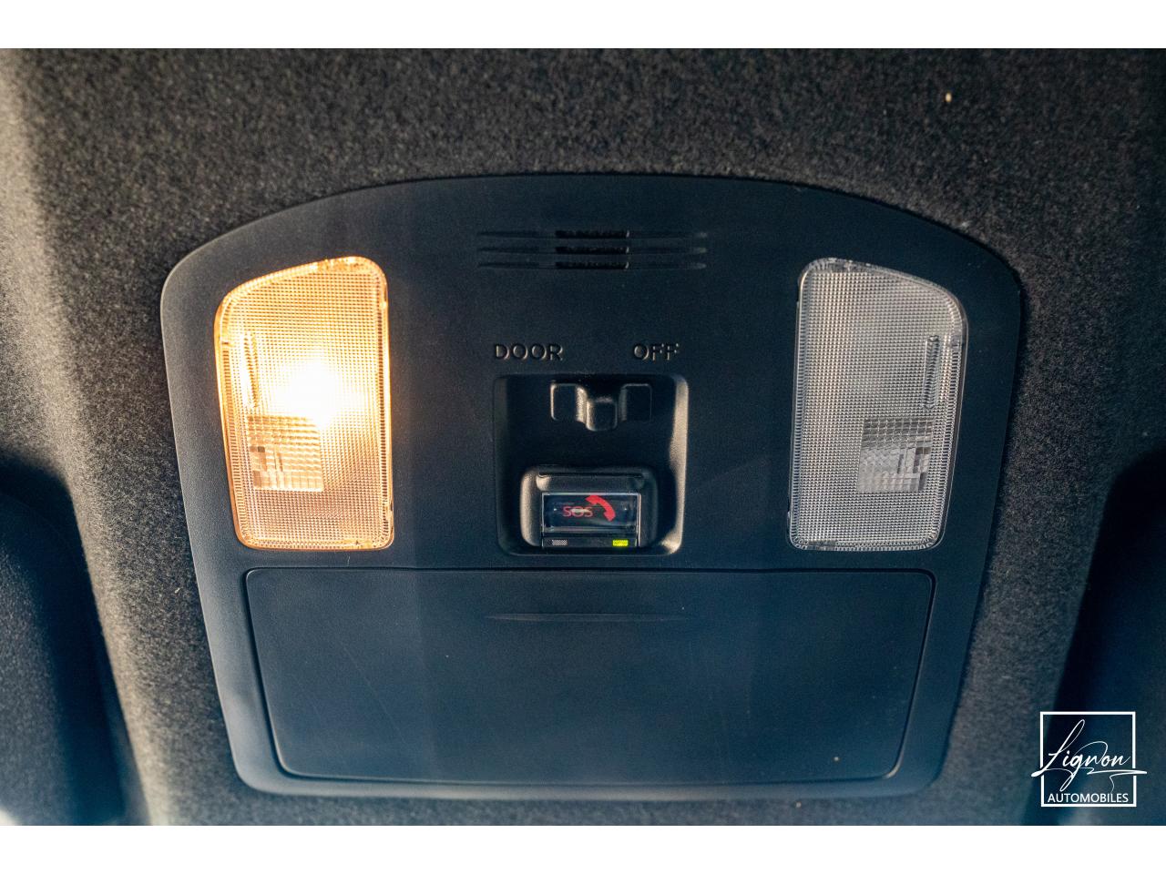 Photo TOYOTA HILUX 2.8L 204 ch D-4D 4x4 Invincible Double Cabine 4 places - TVA Apparente