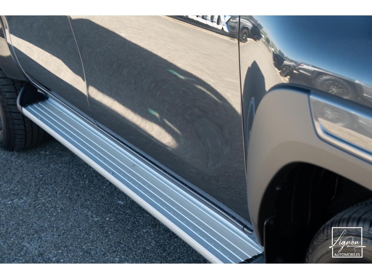 Photo TOYOTA HILUX 2.8L 204 ch D-4D 4x4 Invincible Double Cabine 4 places - TVA Apparente
