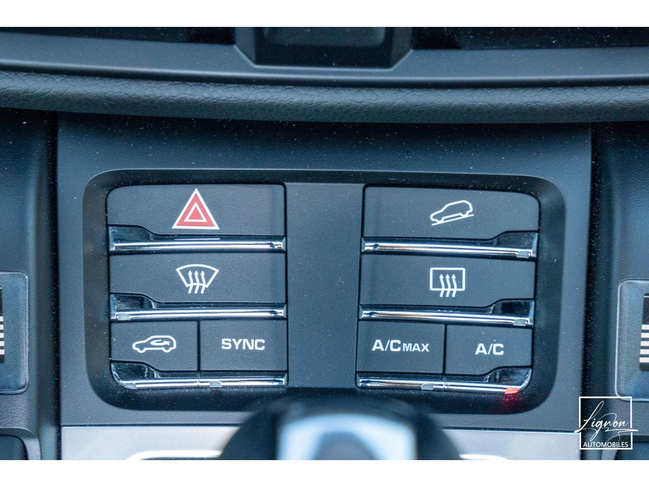 Photo PORSCHE MACAN 2.0 245 1ER MAIN - Toit Pano/Attelage elec./PASM/BOSE/ACC