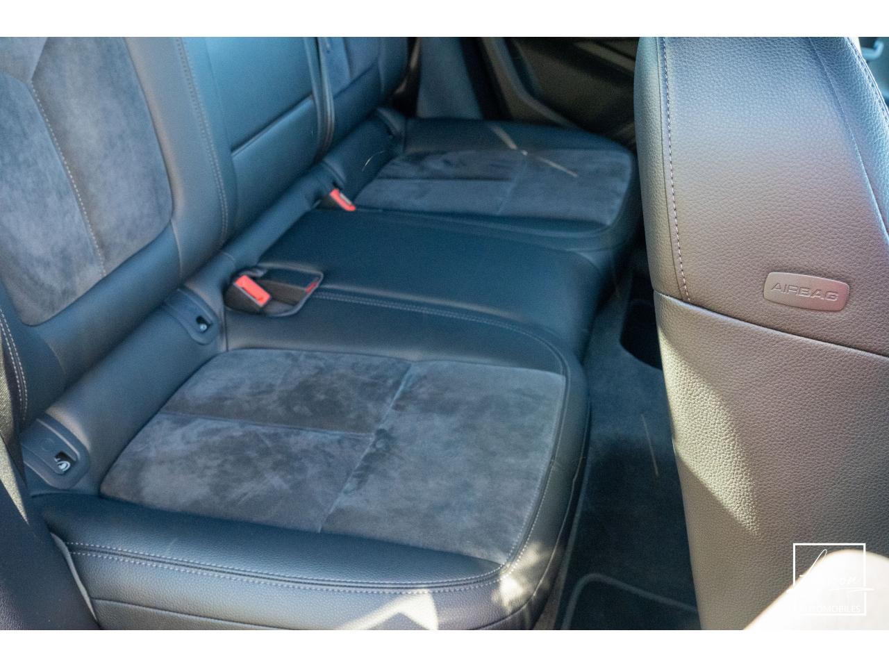Photo PORSCHE MACAN 2.0 245 1ER MAIN - Toit Pano/Attelage elec./PASM/BOSE/ACC